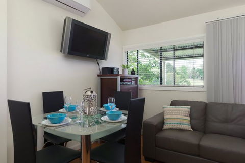 Jacaranda Cottages - Phillip Island Accommodation 2