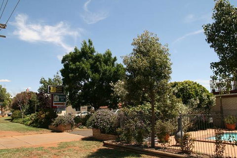 Forest Lodge Motor Inn & Restaurant - Phillip Island Accommodation 4