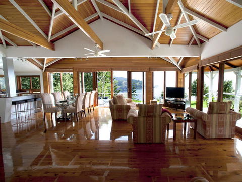 Forrester Court Cliff Top Cottages - Phillip Island Accommodation 2