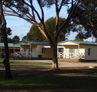 Laura Community Caravan Park - Phillip Island Accommodation
