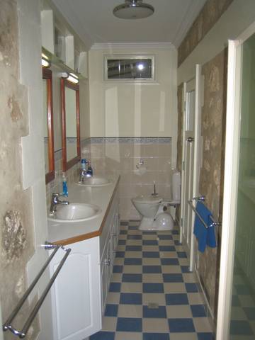 MacDonnell House (Naracoorte Cottages) - Phillip Island Accommodation 0