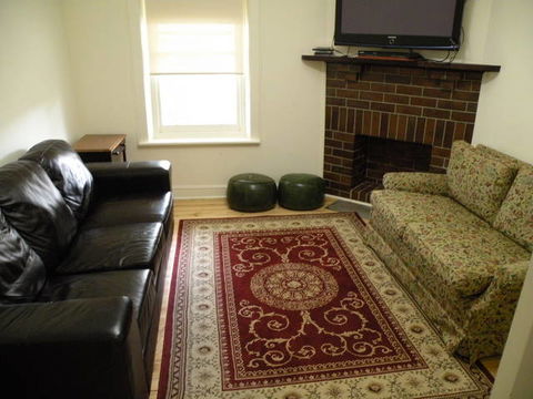 MacDonnell House (Naracoorte Cottages) - Phillip Island Accommodation 7