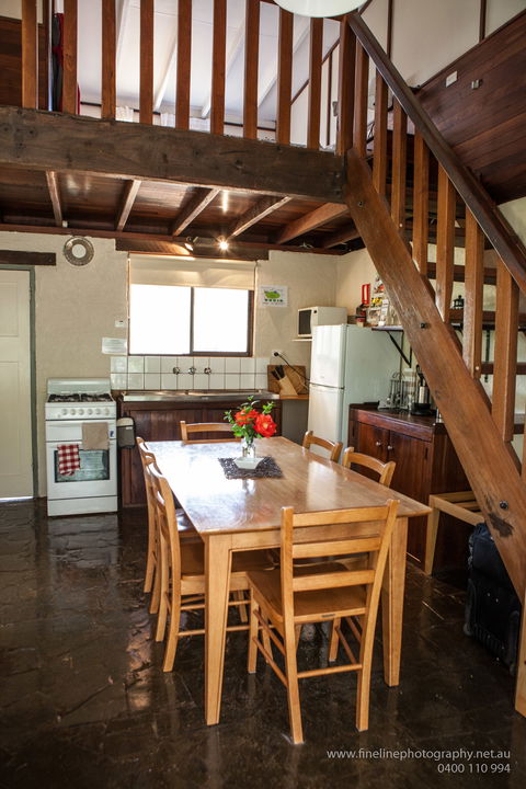 Margaret River Stone Cottages - Phillip Island Accommodation 5