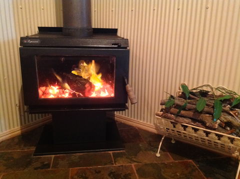 Maleny Country Cottages - Phillip Island Accommodation 3