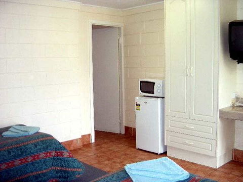 Town Centre Motel - Phillip Island Accommodation 3