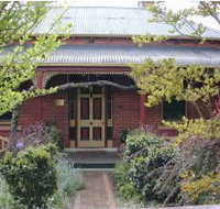 FINCHES OF BEECHWORTH - Phillip Island Accommodation