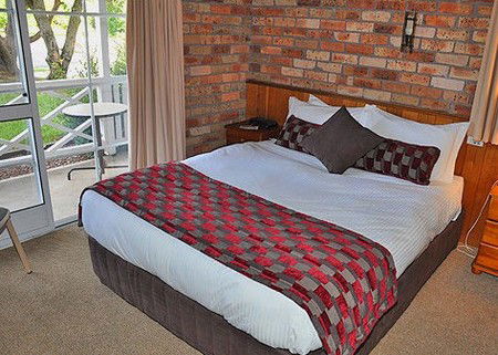 Log Cabin - Phillip Island Accommodation 1