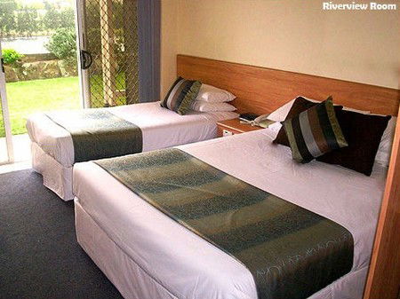 Log Cabin - Phillip Island Accommodation 2