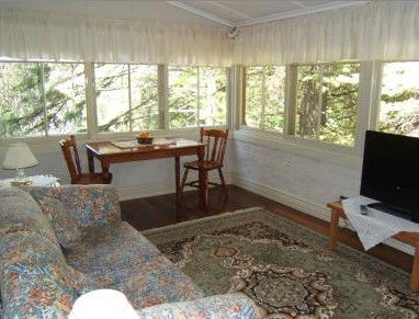 Whispering Pines - Phillip Island Accommodation 2