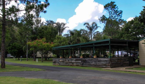 Esk Caravan Park And Rail Trail Motel - Phillip Island Accommodation 2