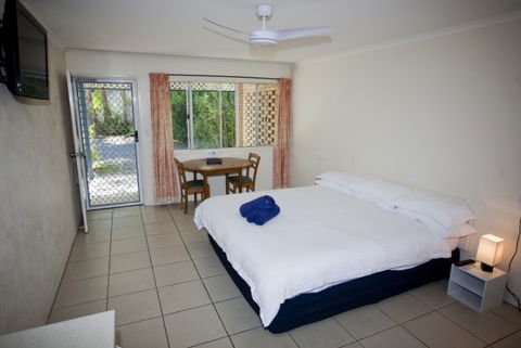 Tin Can Bay Motel - Phillip Island Accommodation 3