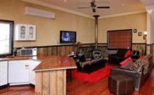 Top Of The Range Retreat - Phillip Island Accommodation 0