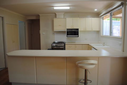 East Arnhem Real Estate - 41 Wuyal Road, Nhulunbuy  NT  0880 - Phillip Island Accommodation 10