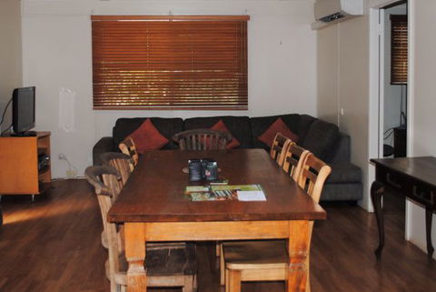East Arnhem Real Estate - 41 Wuyal Road, Nhulunbuy  NT  0880 - Phillip Island Accommodation 13