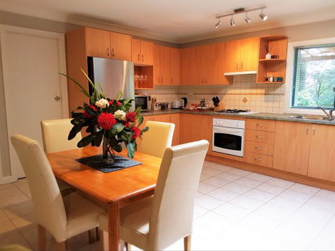 Huntington Cottage - Phillip Island Accommodation 3