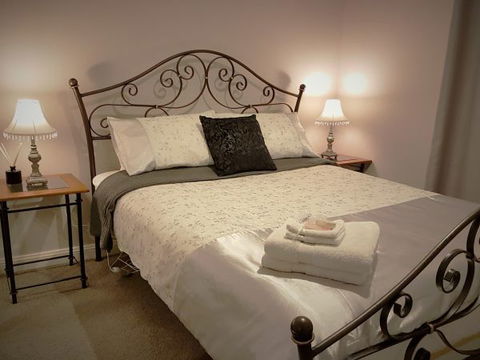 Huntington Cottage - Phillip Island Accommodation 6