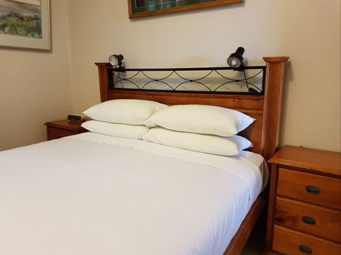 Newcastle Terraces And Apartments - Harbourside Apartment - Phillip Island Accommodation 7