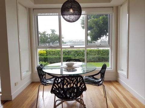 Newcastle Terraces And Apartments - Harbourside Apartment - Phillip Island Accommodation 16