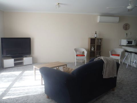 Alilly - Phillip Island Accommodation 1