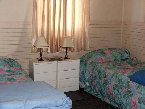 CASS Cottage - Phillip Island Accommodation 2