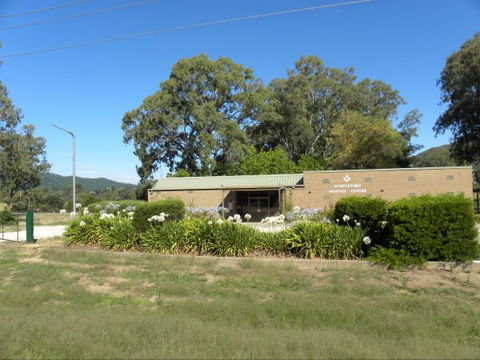 Myrtleford Masonic Units - Phillip Island Accommodation 7