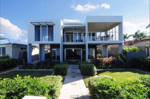 Aqua Leaf Apartment - Phillip Island Accommodation 2