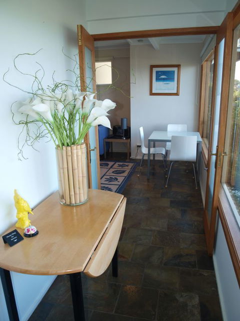 Beach Views Lorne - Phillip Island Accommodation 6