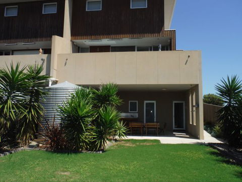 Relax At Tipara - Phillip Island Accommodation 3