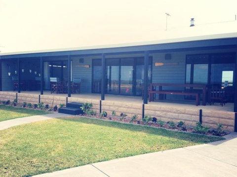 Vintage Oar Holiday House - Phillip Island Accommodation 3