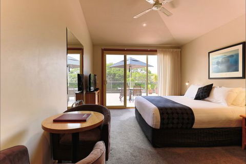 Eugenie's Luxury Accommodation - Phillip Island Accommodation 5