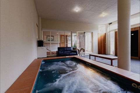 Eugenie's Luxury Accommodation - Phillip Island Accommodation 7