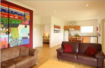 Emmas Cottage Vineyard - Phillip Island Accommodation 5