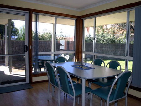 Lincoln Cove Villas - Phillip Island Accommodation 0