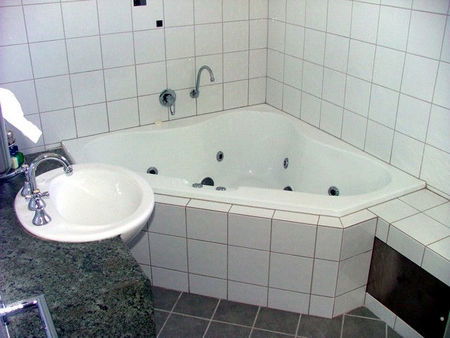 Tasman Beachside Apartments - Phillip Island Accommodation 0