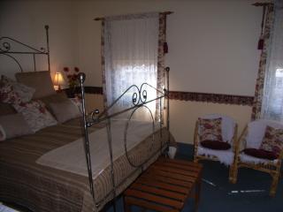 All Saints And Sinners Colonial B&B - Phillip Island Accommodation 4