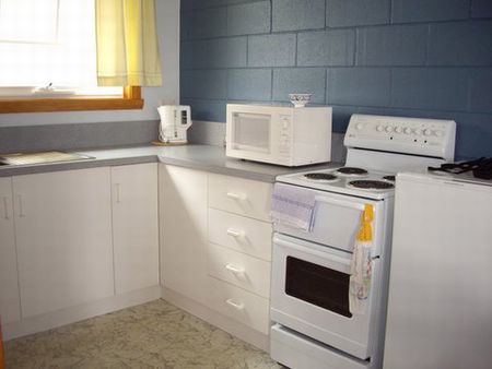 Castaway Holiday Apartments - Phillip Island Accommodation 1
