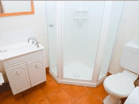 Montgomery's Private Hotel  YHA - Phillip Island Accommodation