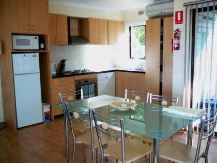 Davey Place Holiday Townhouses - Phillip Island Accommodation 2
