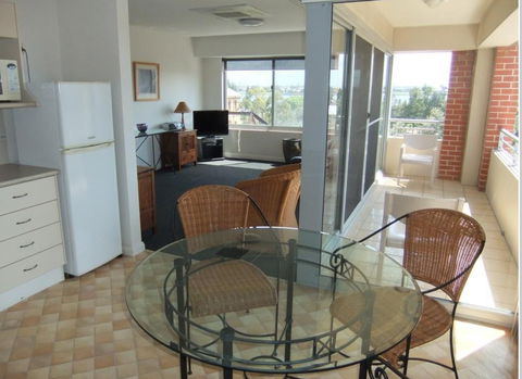 Newcastle Serviced Apartments - Phillip Island Accommodation 2