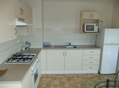 Newcastle Serviced Apartments - Phillip Island Accommodation 3