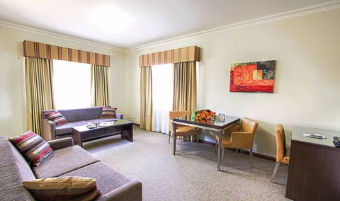 Governor Macquarie Motor Inn - Phillip Island Accommodation 1