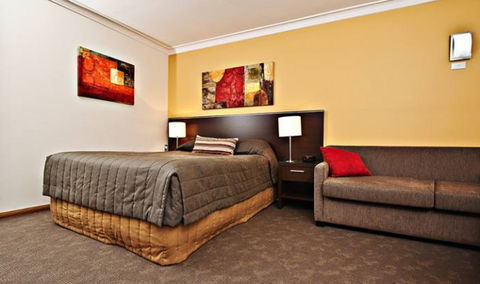 Governor Macquarie Motor Inn - Phillip Island Accommodation 3