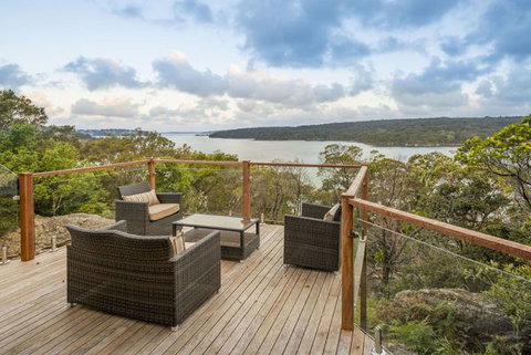 Hilltop Cottage - Phillip Island Accommodation 1