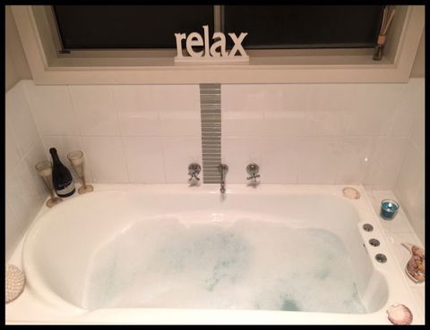 Adore 6 Villa - Phillip Island Accommodation 5