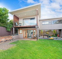 Akama Vista - Couple's retreat - Phillip Island Accommodation