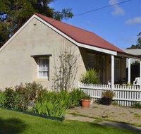 Almond Tree Cottage - Phillip Island Accommodation