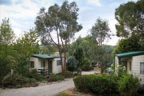Beechworth Cabins - Phillip Island Accommodation 0