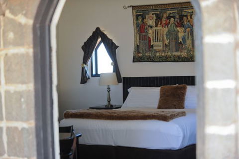 Castle Suites - Kryal Castle - Phillip Island Accommodation 2