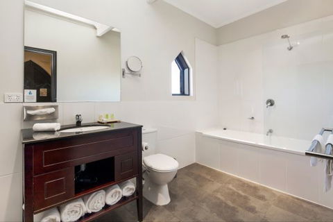 Castle Suites - Kryal Castle - Phillip Island Accommodation 4