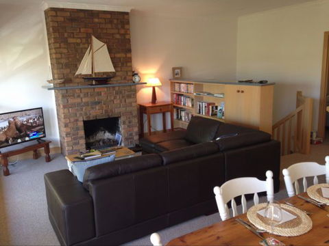 Flinders Beach Retreat Queenscliff - Phillip Island Accommodation 4